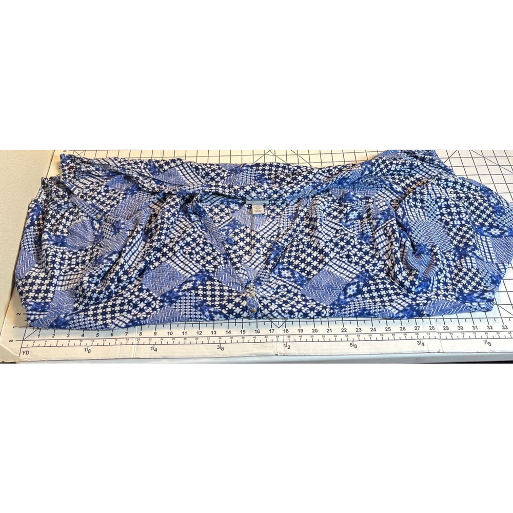Catherines Womens 4X Blue White Geometric Boho Patchwork Top Boho Rayon Long Slv - Picture 7 of 7